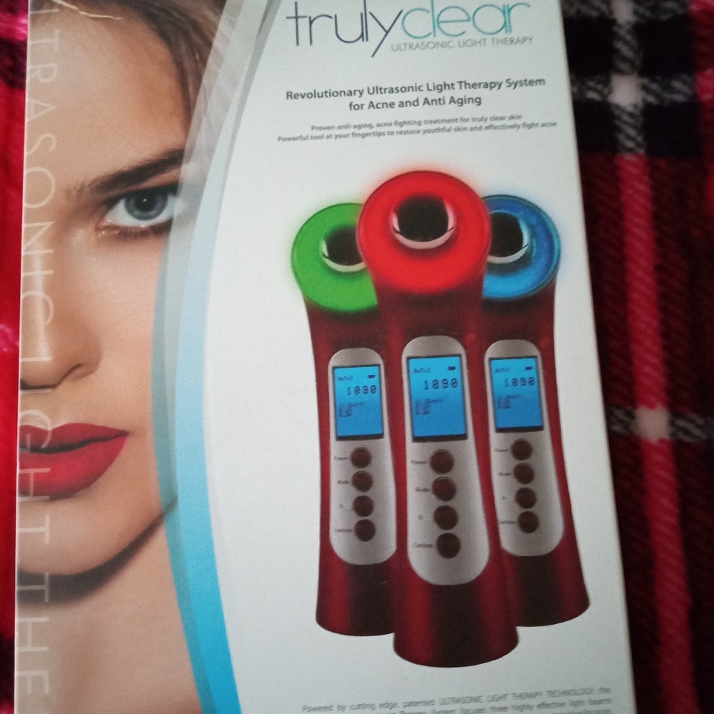 Truly clear ultrasonic light therapy skin renewal system